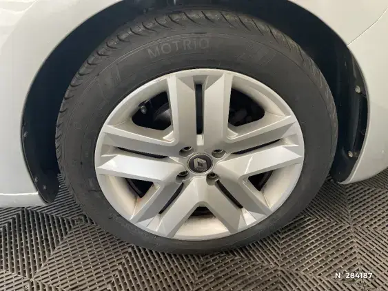 RENAULT CLIO V - voiture d'occasion - Photo 8