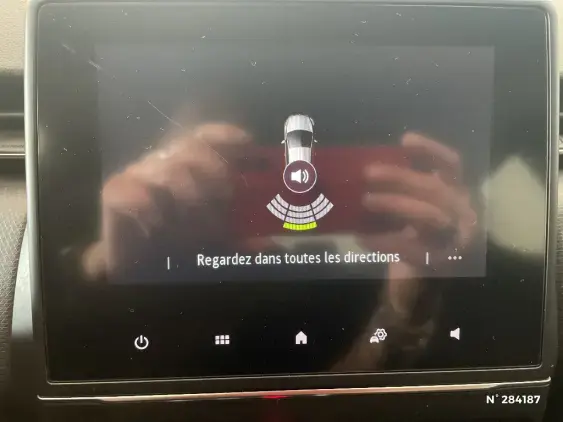 RENAULT CLIO V - voiture d'occasion - Photo 14