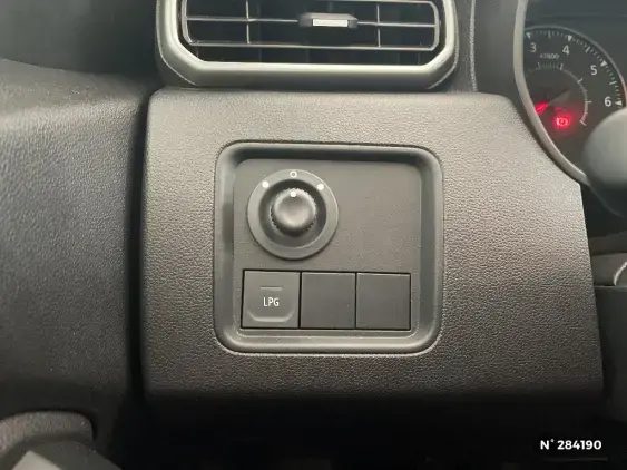 DACIA DUSTER II - voiture d'occasion - Photo 15