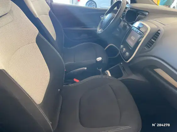 RENAULT CAPTUR - voiture d'occasion - Photo 10