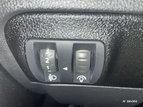 RENAULT SCENIC IV - voiture d'occasion - Photo 15