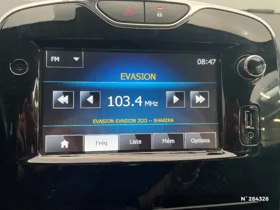 RENAULT CLIO IV - voiture d'occasion - Photo 13