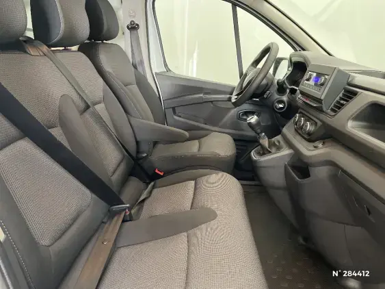 RENAULT TRAFIC FG III - voiture d'occasion - Photo 10