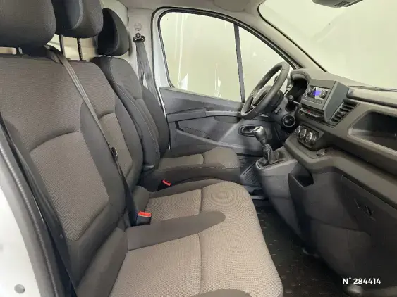 RENAULT TRAFIC FG III - voiture d'occasion - Photo 10