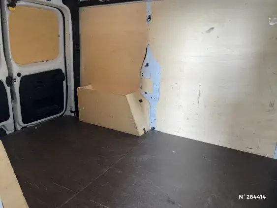 RENAULT TRAFIC FG III - voiture d'occasion - Photo 11