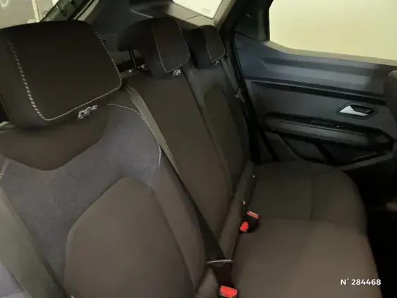 DACIA DUSTER III - voiture d'occasion - Photo 11