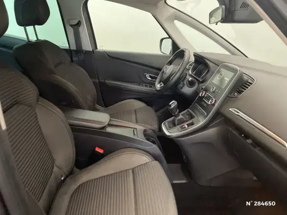 RENAULT SCENIC IV - voiture d'occasion - Photo 10
