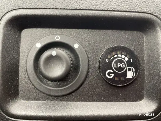 DACIA DUSTER II - voiture d'occasion - Photo 15