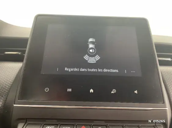 RENAULT CLIO V - voiture d'occasion - Photo 14