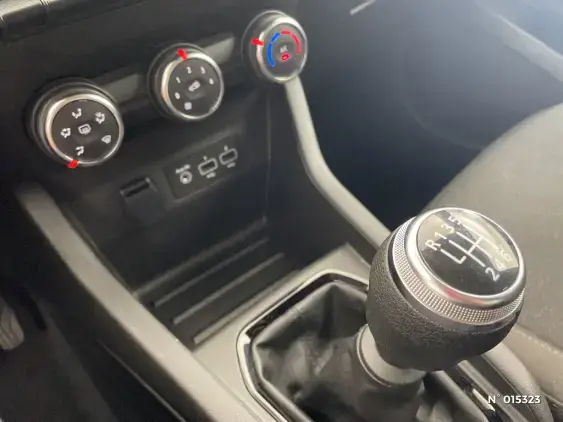 RENAULT CLIO V - voiture d'occasion - Photo 25