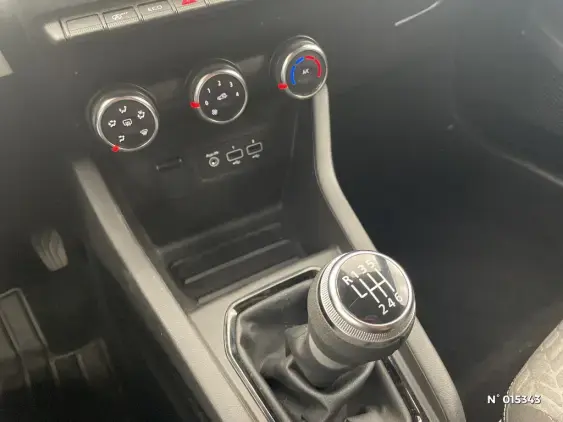 RENAULT CLIO V - voiture d'occasion - Photo 26