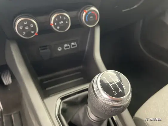 RENAULT CLIO V - voiture d'occasion - Photo 26