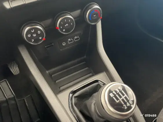 RENAULT CLIO V - voiture d'occasion - Photo 25