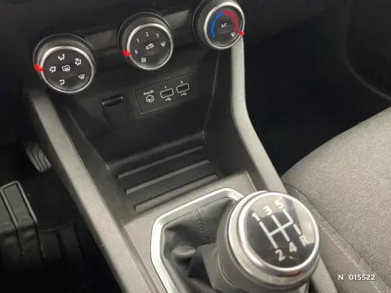 RENAULT CLIO V - voiture d'occasion - Photo 25