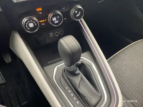 RENAULT CLIO V - voiture d'occasion - Photo 26