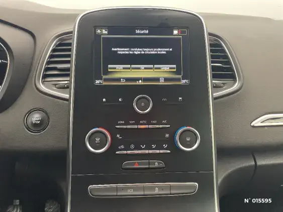 RENAULT SCENIC IV - voiture d'occasion - Photo 13