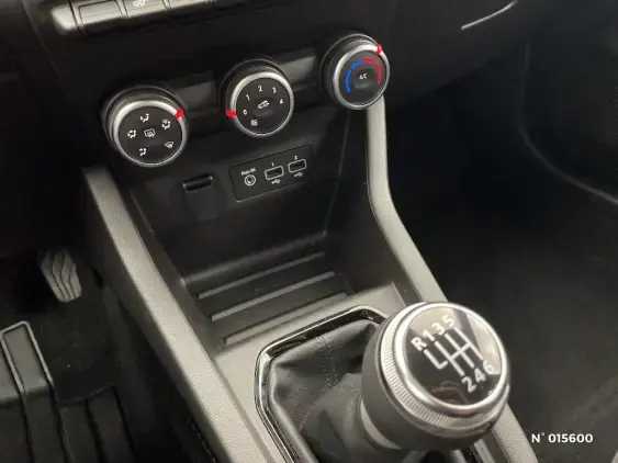 RENAULT CLIO V - voiture d'occasion - Photo 25