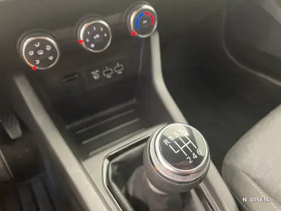 RENAULT CLIO V - voiture d'occasion - Photo 25