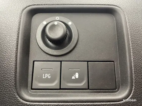 DACIA DUSTER II - voiture d'occasion - Photo 14