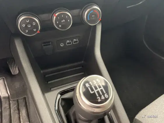 RENAULT CLIO V - voiture d'occasion - Photo 26