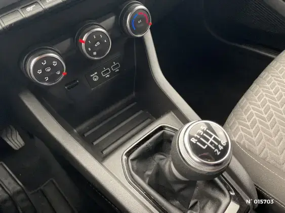 RENAULT CLIO V - voiture d'occasion - Photo 25