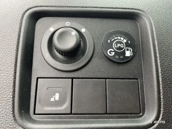 DACIA DUSTER II - voiture d'occasion - Photo 15