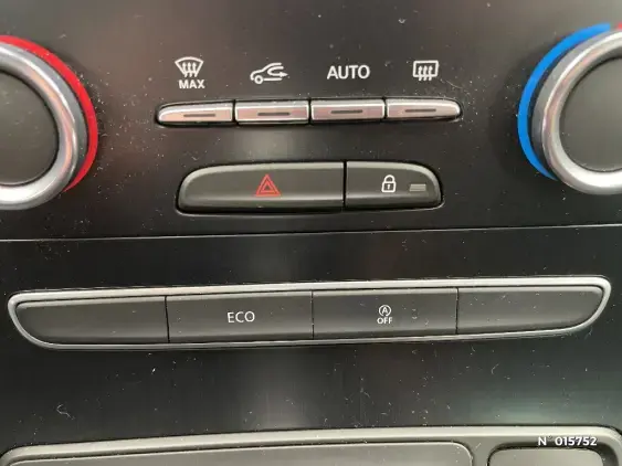 RENAULT SCENIC IV - voiture d'occasion - Photo 15