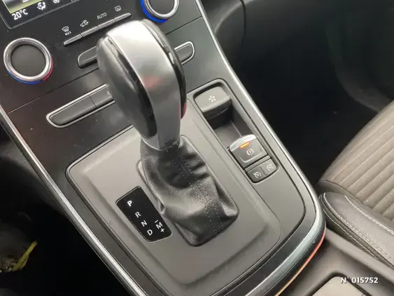 RENAULT SCENIC IV - voiture d'occasion - Photo 27