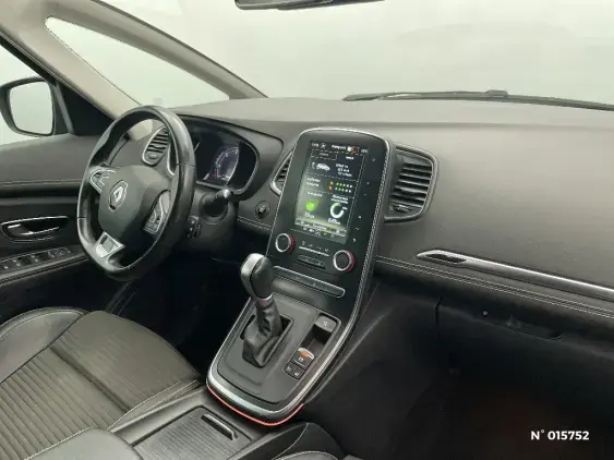 RENAULT SCENIC IV - voiture d'occasion - Photo 10