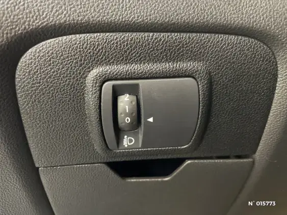 RENAULT SCENIC IV - voiture d'occasion - Photo 15