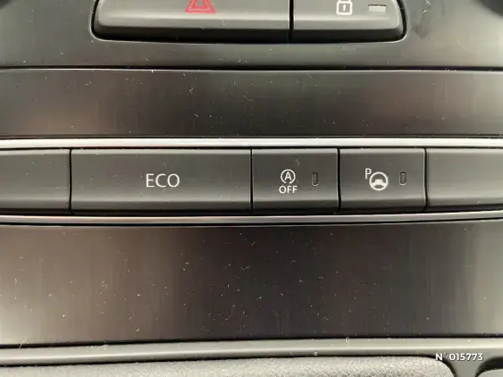 RENAULT SCENIC IV - voiture d'occasion - Photo 27