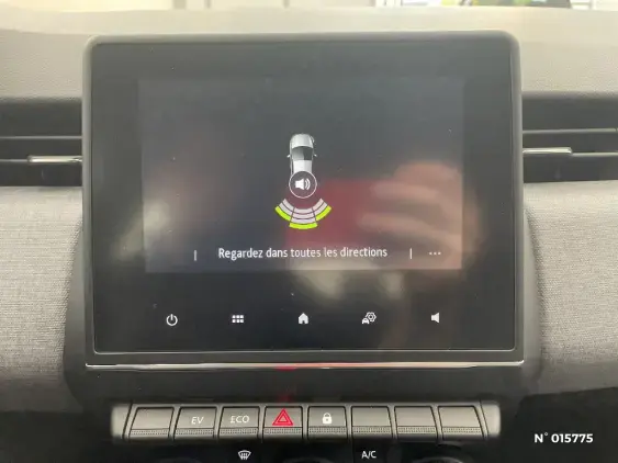 RENAULT CLIO V - voiture d'occasion - Photo 14