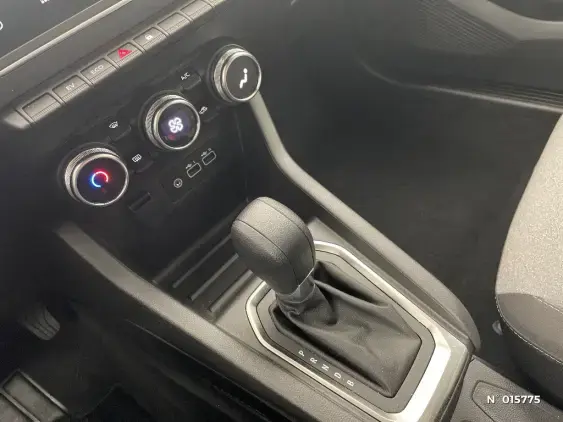 RENAULT CLIO V - voiture d'occasion - Photo 26