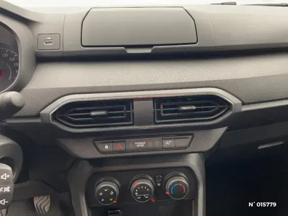DACIA SANDERO III - voiture d'occasion - Photo 13