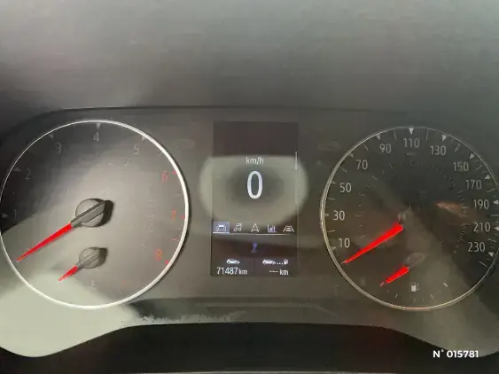 RENAULT CLIO V - voiture d'occasion - Photo 12