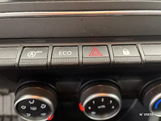 RENAULT CLIO V - voiture d'occasion - Photo 27