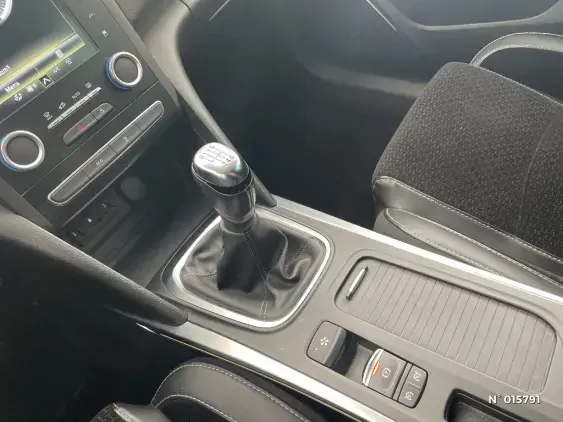 RENAULT MEGANE IV - voiture d'occasion - Photo 26