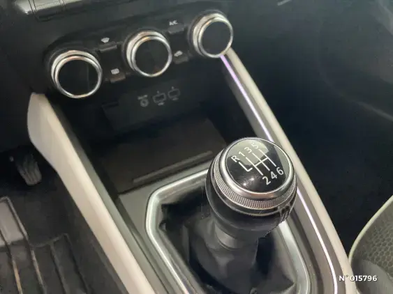 RENAULT CLIO V - voiture d'occasion - Photo 26