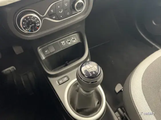 RENAULT TWINGO III - voiture d'occasion - Photo 25