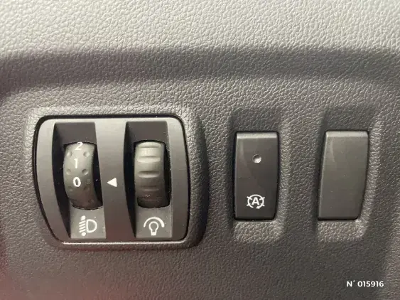 RENAULT CAPTUR - voiture d'occasion - Photo 15