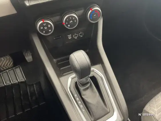 RENAULT CLIO V - voiture d'occasion - Photo 26