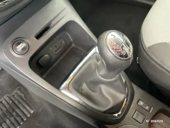 RENAULT CAPTUR - voiture d'occasion - Photo 26