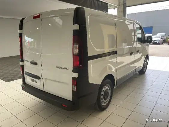RENAULT TRAFIC FG III - voiture d'occasion - Photo 4