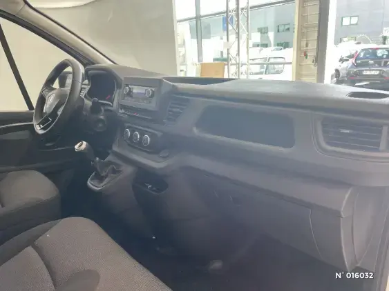 RENAULT TRAFIC FG III - voiture d'occasion - Photo 10