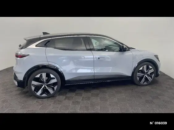 RENAULT MEGANE V - voiture d'occasion - Photo 5