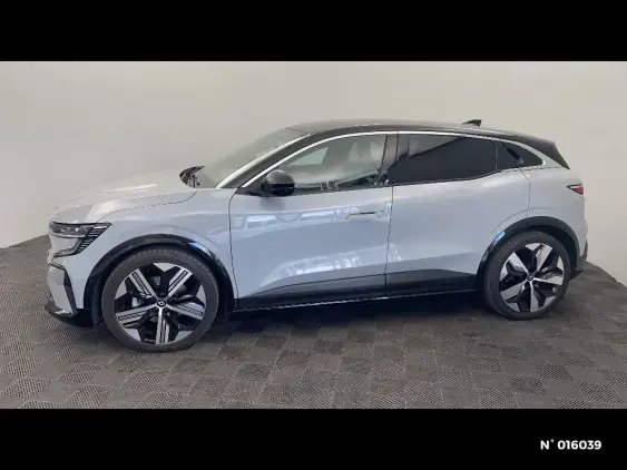 RENAULT MEGANE V - voiture d'occasion - Photo 2