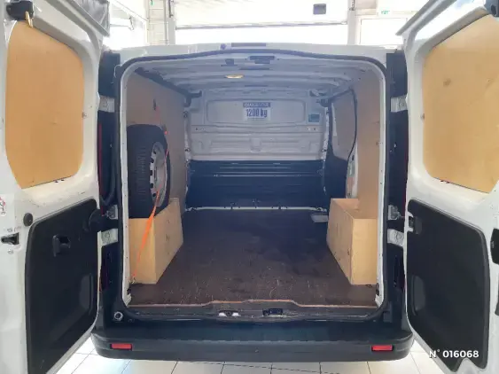 RENAULT TRAFIC FG III - voiture d'occasion - Photo 7