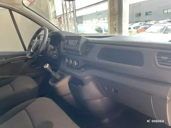 RENAULT TRAFIC FG III - voiture d'occasion - Photo 10