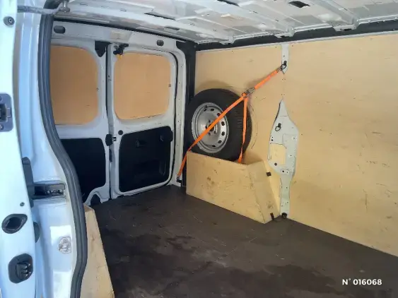 RENAULT TRAFIC FG III - voiture d'occasion - Photo 11