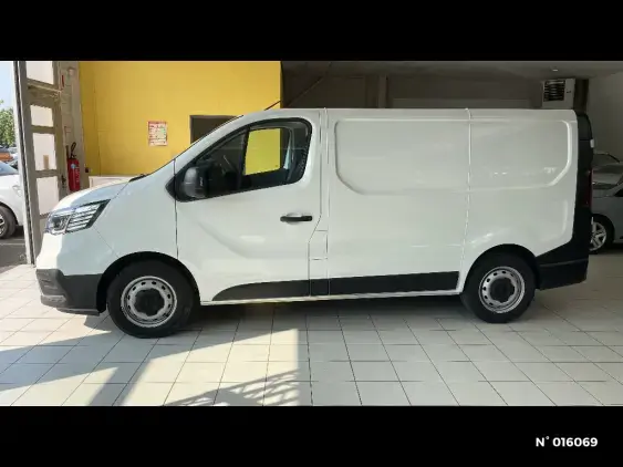 RENAULT TRAFIC FG III - voiture d'occasion - Photo 2